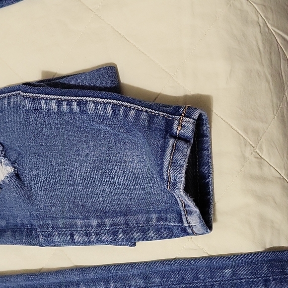 2 pairs American eagle jeans - Picture 9 of 15